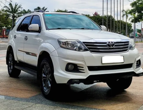 TOYOTA FORTUNER TRD